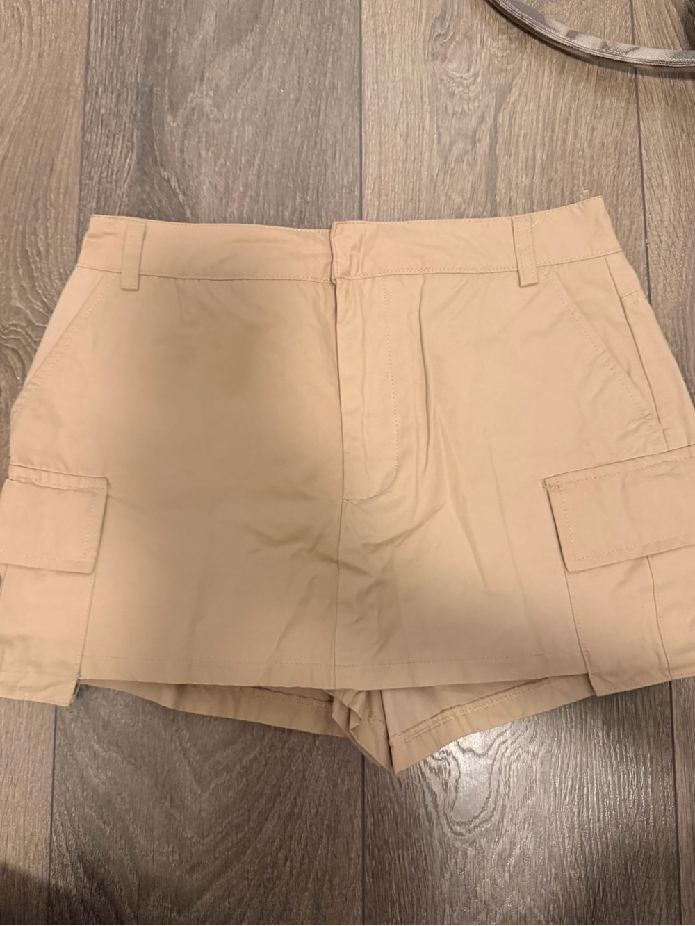 Zara Women's Tan Cargo Pocket Shorts